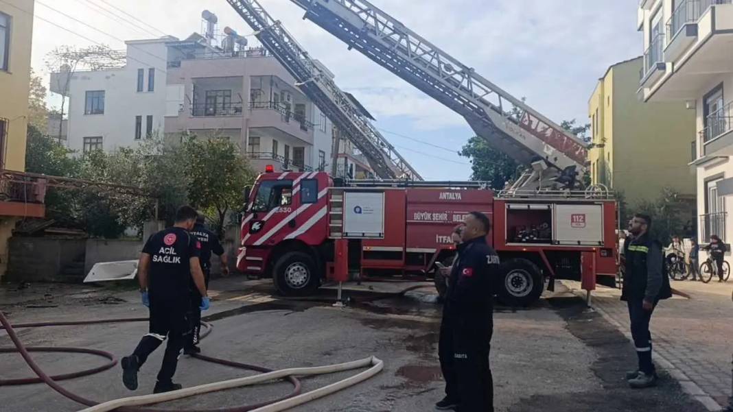 Manavgat’ta Alevler Arasında Kalan 3 Çocuk İçin Film Gibi Operasyon! 1